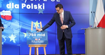 Budżet UE. Ekspert: Polska nic nie wygrała, wygrała Unia