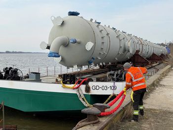 Gigantyczna dostawa dla Orlenu. Transport dotarł do Płocka