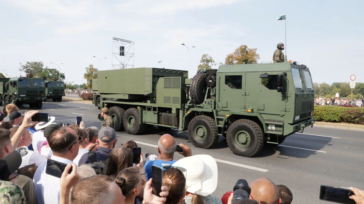 Wyrzutnia wyrzutnia Homar-K podczas obchodów Święta Wojska Polskiego, 15 sierpnia 2024 roku