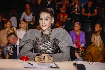 Łeba: Agnieszka Chylińska dała czadu. Tłumy mimo kapryśnej aury