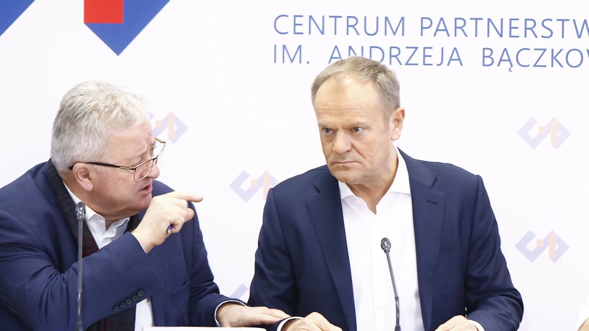 Spotkanie premiera Donalda Tuska z rolnikami
09.03 2024. Warszawa. Szczyt Rolniczy z udzialem premiera. Fot. Filip Naumienko/REPORTER N/z: Czeslaw Siekierski, Donald Tusk
Filip Naumienko/REPORTER