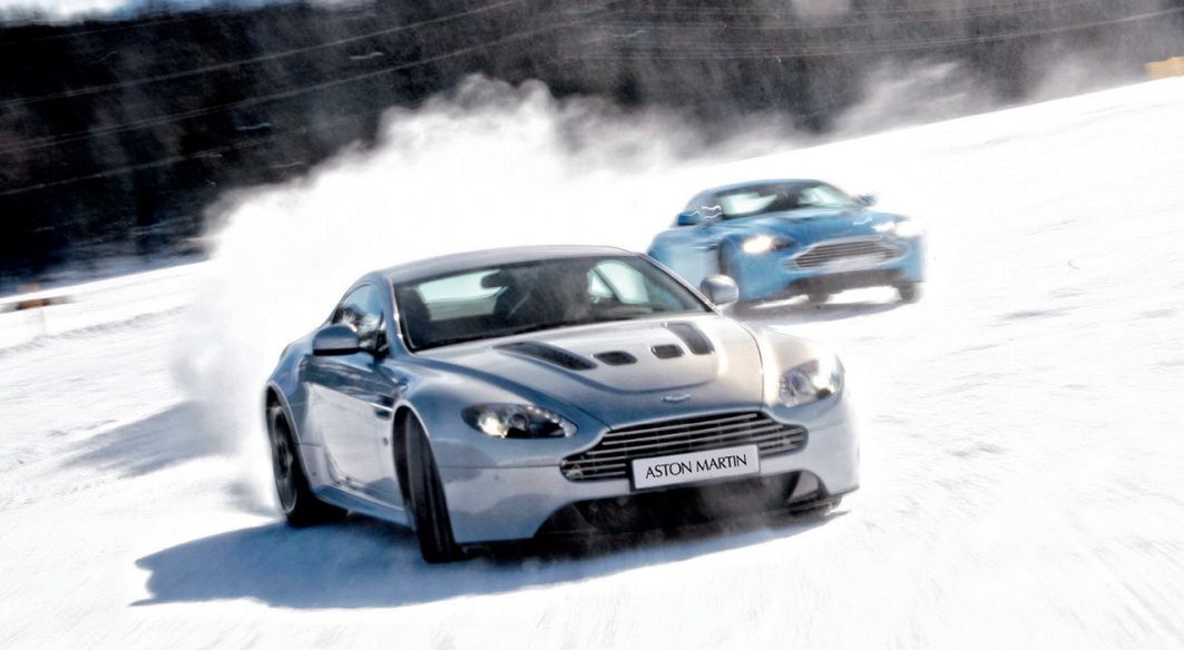 Aston Martin On Ice - zimowa zabawa [wideo]