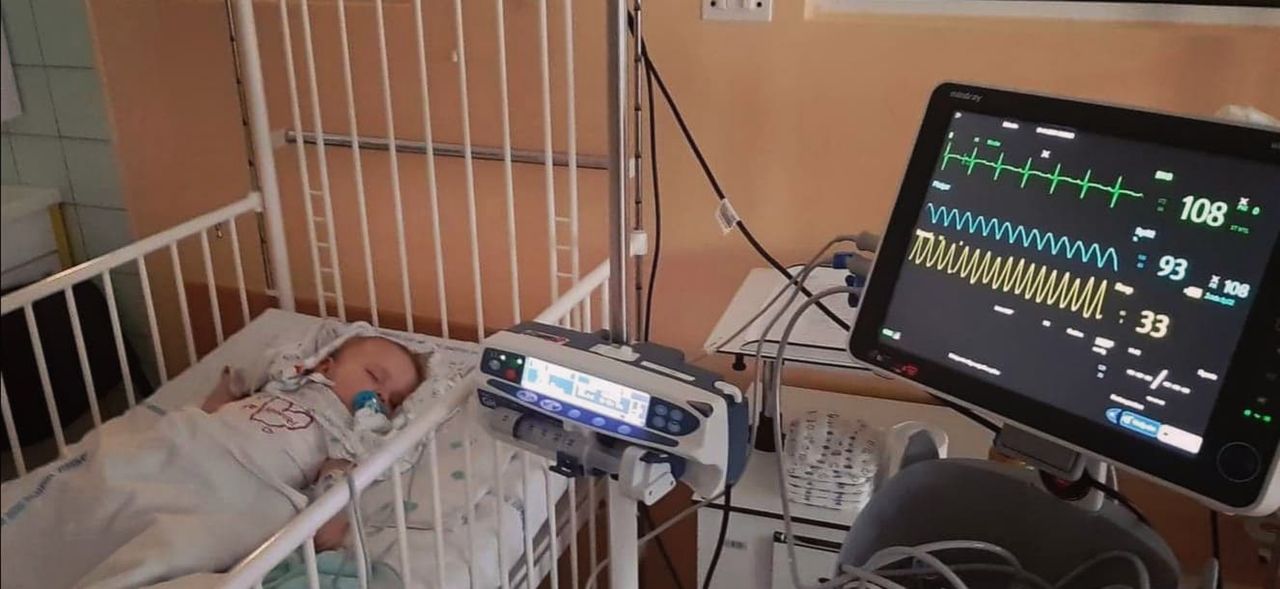 "Pozostał strach". Rodzice dzieci, które przeszły Kawasakiego opowiadają o lęku przed powikłaniami i nawrotem choroby