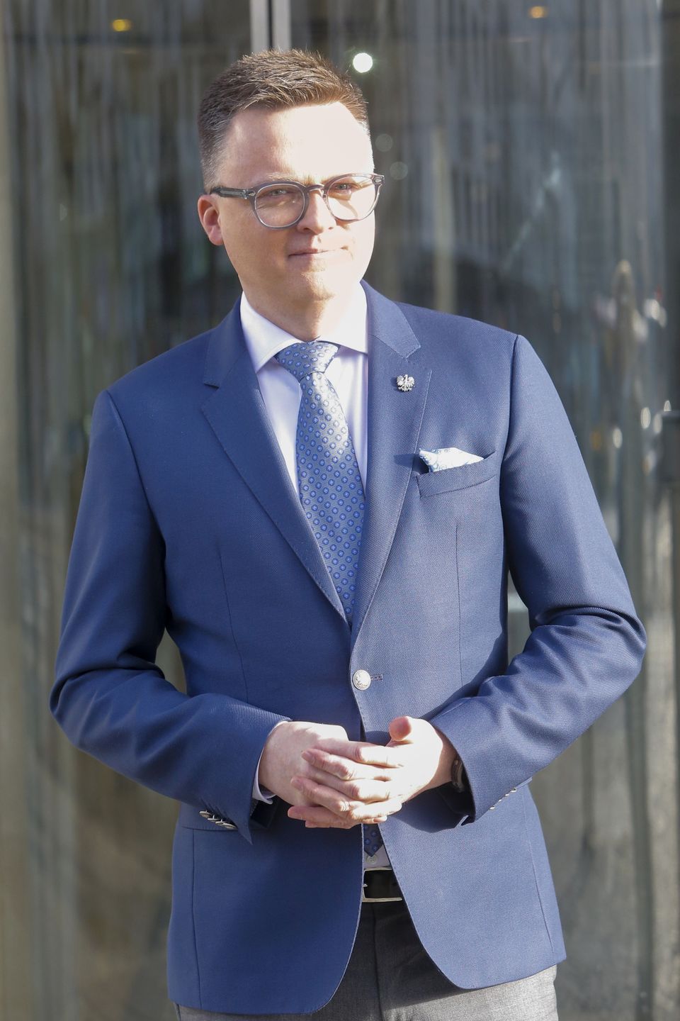 Szymon Hołownia tłumaczy się z powrotu barierek przed Sejm