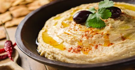 Świat oszalał na punkcie tej pasty. Zrobisz ją w 15 minut