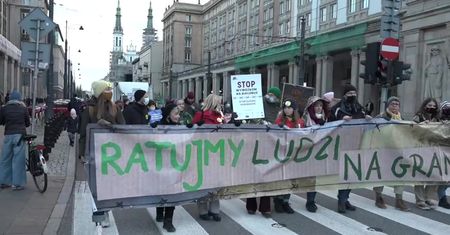 “Dość okrucieństwa, przyjąć uchodźców”. Przez Warszawę przeszedł Marsz Troski o Oszukanych