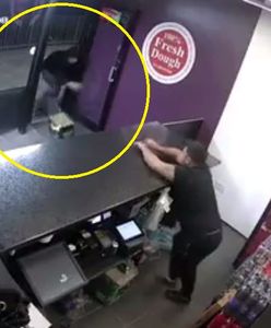 Wrzucił podpalone pudło fajerwerków do pizzerii. To mogło być ostrzeżenie