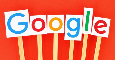 Wyszukiwarka Google z nowym widokiem podpowiedzi. Nie jest dostępny dla wszystkich