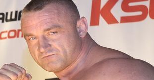 Sidney Polak i Pudzian pokażą w MTV, jak mieszkają