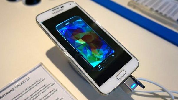 Galaxy S5 - smartfon z najlepszym ekranem 1