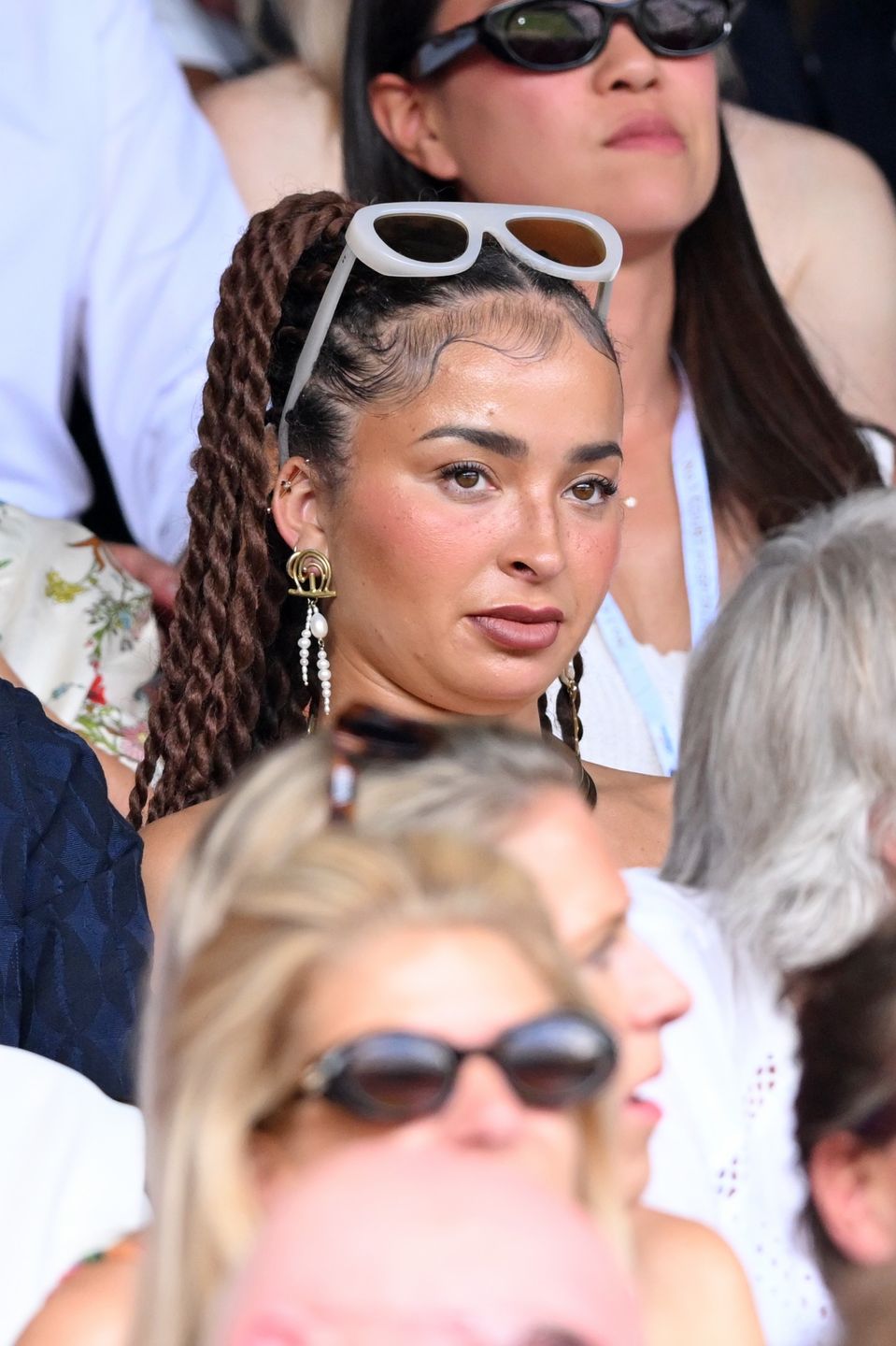Ella Eyre 