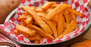 Mrożone frytki z batatów z dodatkiem soli