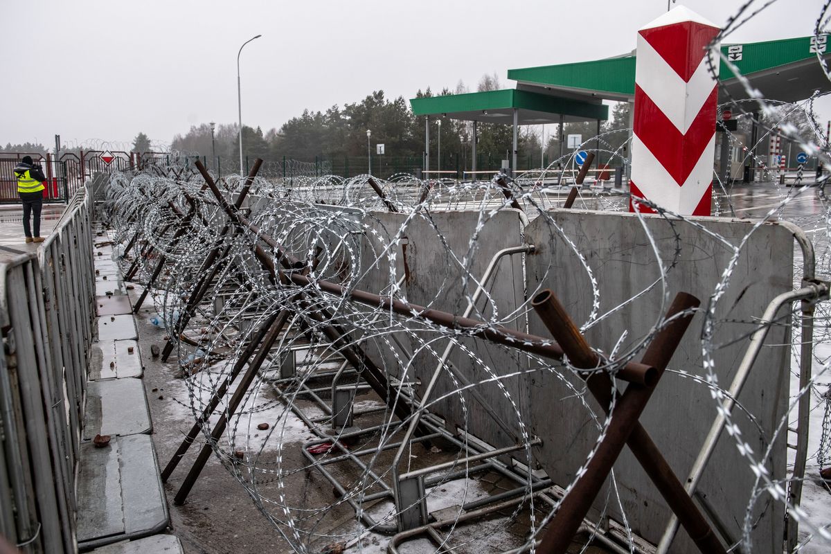 Der Spiegel: spór o pieniądze na mur na granicy UE z Białorusią 