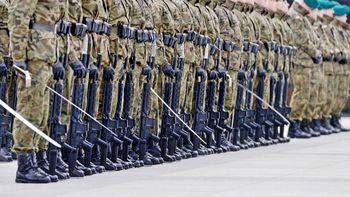 Kontrowersje wokół butów dla żołnierzy. "To masakra dla stóp"