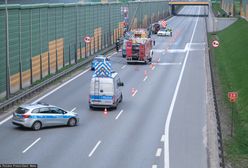 Trasa S8. Zderzenie dwóch samochodów osobowych i busa. Występują utrudnienia