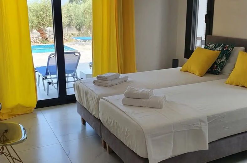 Grecka rezydencja Roberta Gawlińskiego (Airbnb)