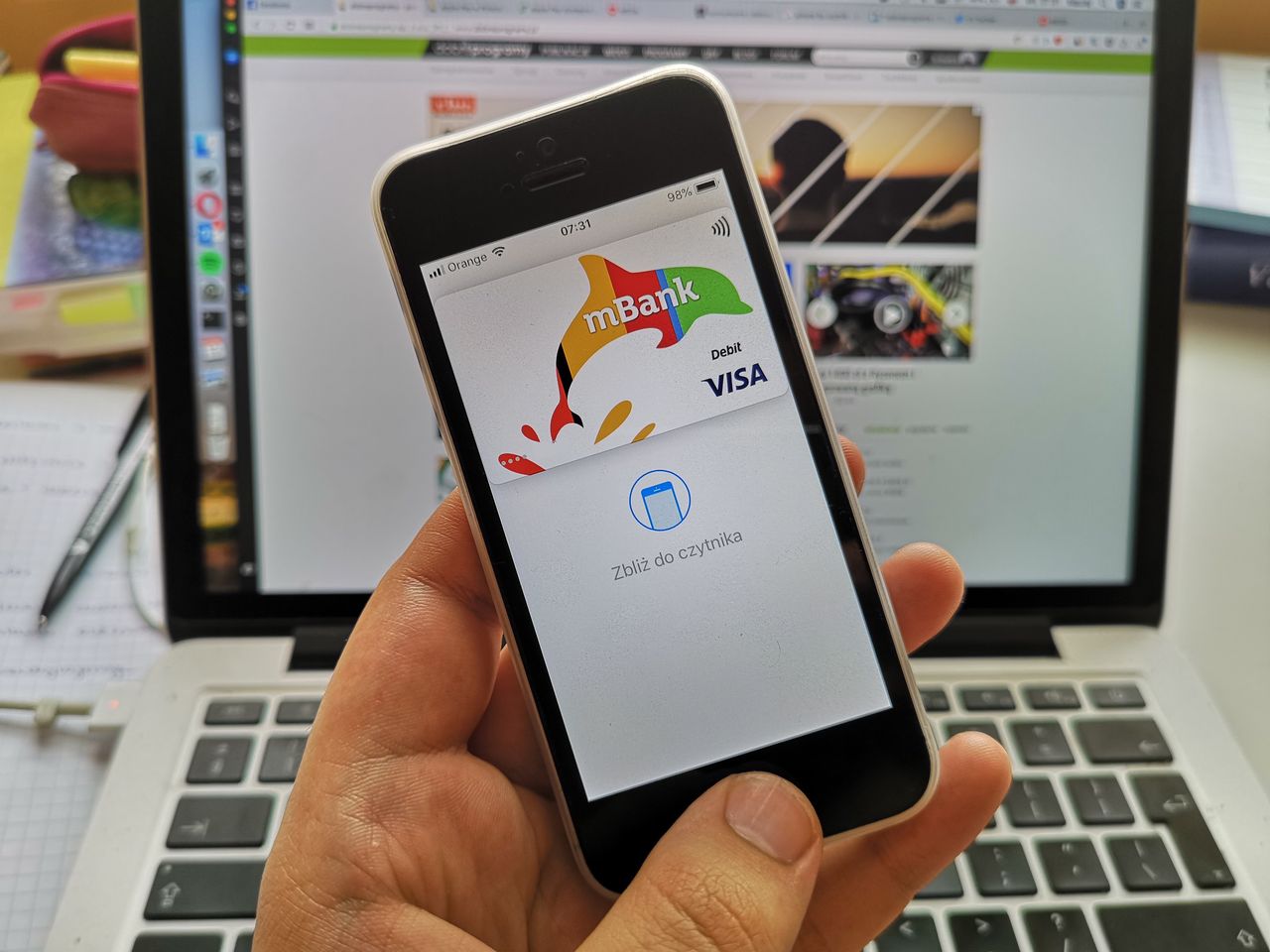 Apple Pay w Polsce – wyjaśniamy krok po kroku, jak płacić iPhonem