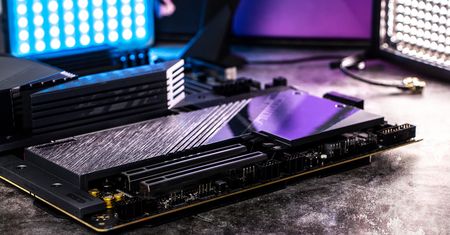 Gigabyte Z790 Aorus Master. Fajna, funkcjonalna, ale czy serio godna uwagi?