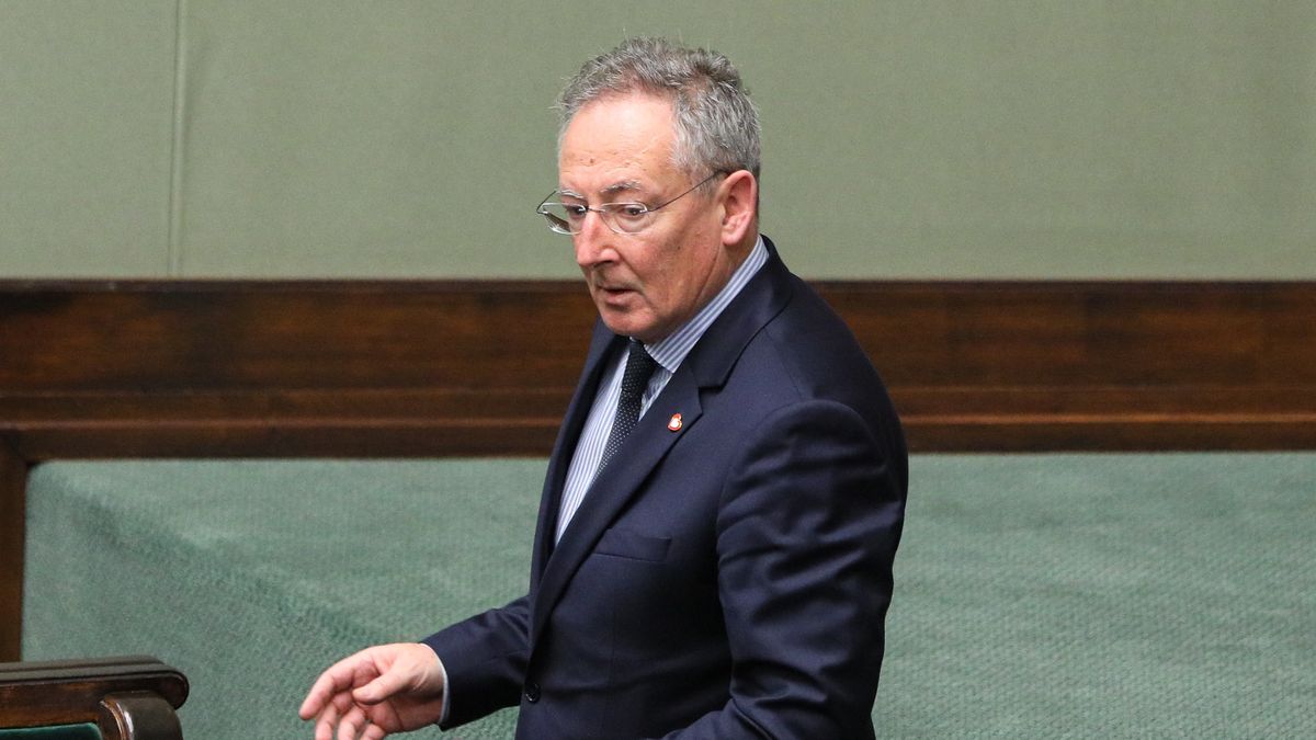 Sienkiewicz komentuje paski TVP za czasów rządów PiS