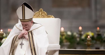 Papież Franciszek w ambasadzie Rosji. "Pierwszy taki przypadek"