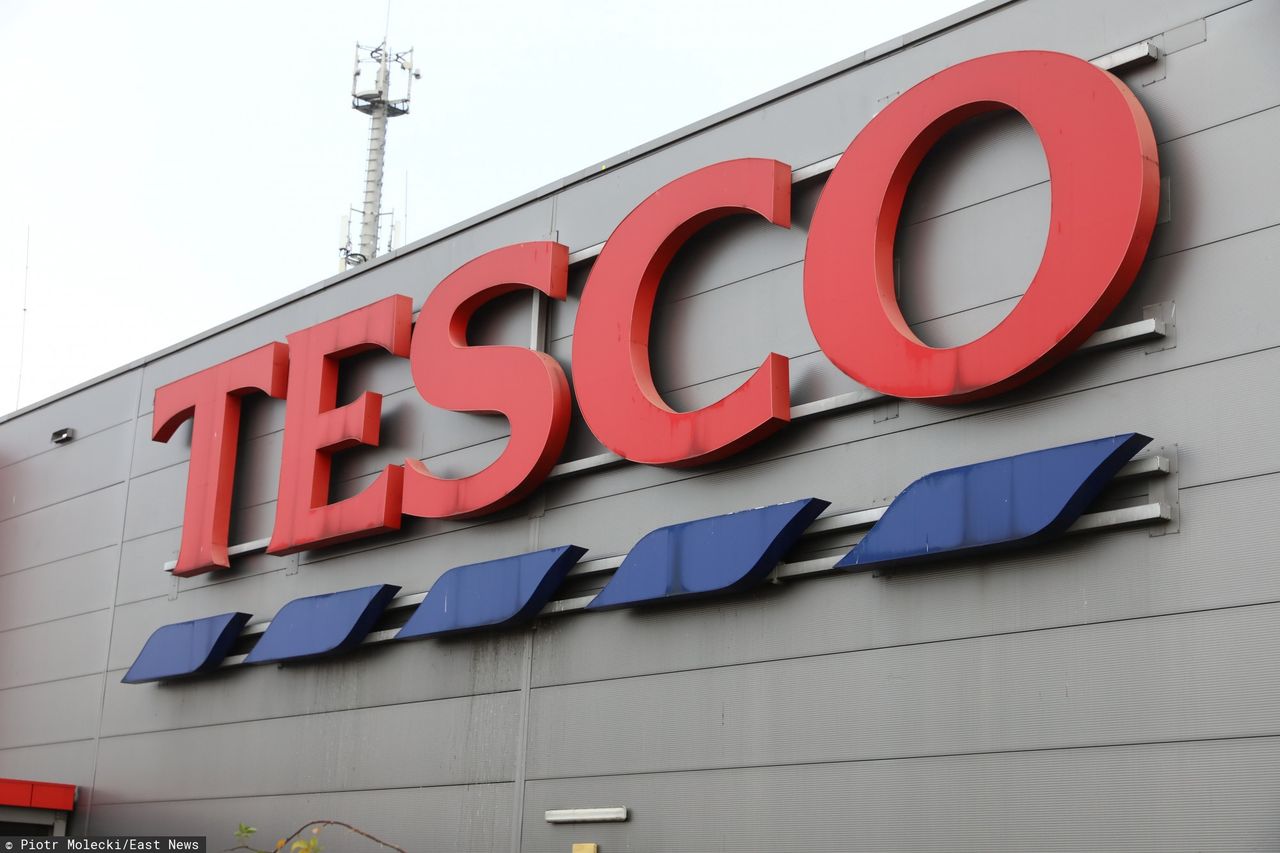 Tesco przywraca racjonowanie produktów. Wszystko przez nasilającą się pandemię w Wielkiej Brytanii