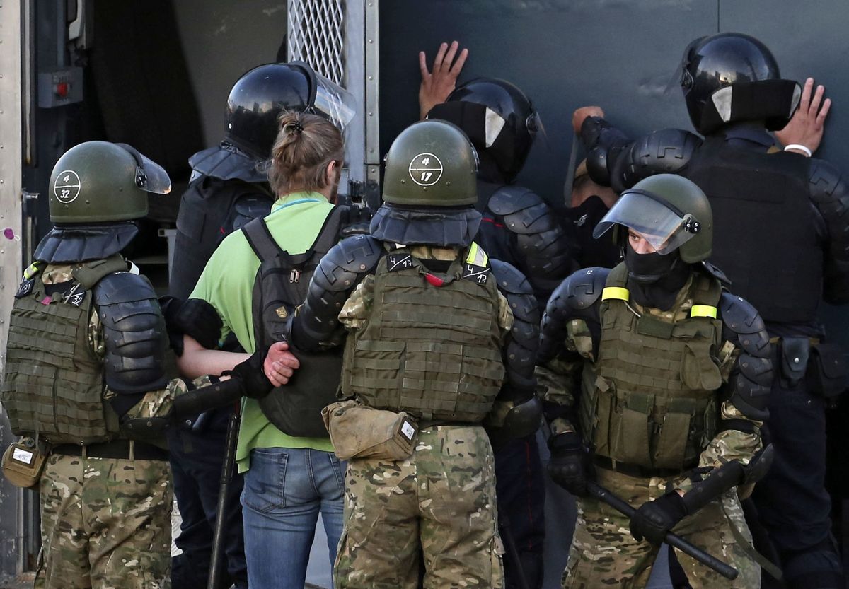 Białoruś. Nie żyje 25-latek zatrzymany podczas protestów (Photo by Natalia Fedosenko\TASS via Getty Images)