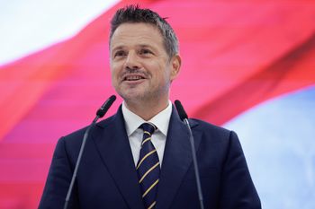Chcą odwołać Trzaskowskiego. Oto ile mają podpisów
