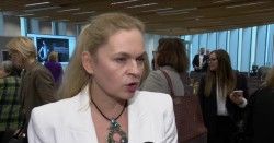 “Nie rekomendujemy nauczycielom tego gniota” – szefowa MEN o podręczniku Roszkowskiego do HIT