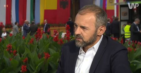 Sieć Play trafi na sprzedaż? Mamy odpowiedź operatora