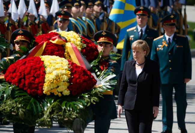Merkel złożyła wieniec przed Grobem Nieznanego Żołnierza w Moskwie