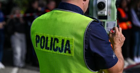 Karambol w Krakowie. Poszkodowane zostały dwie osoby