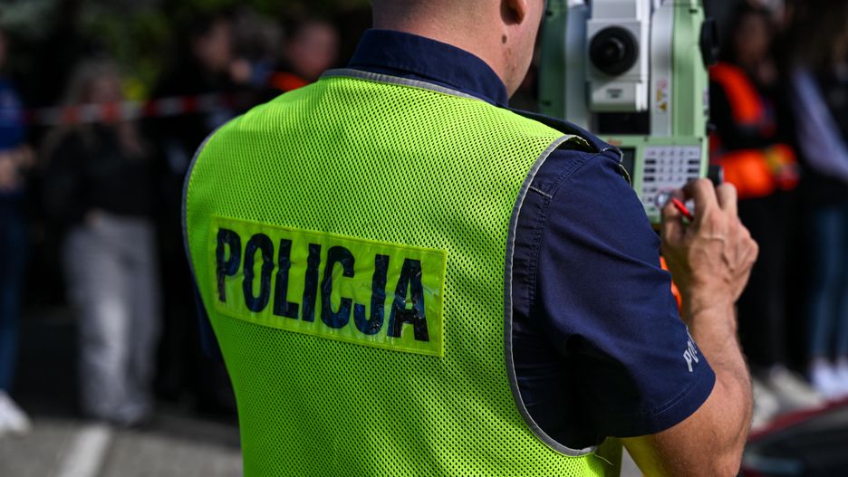 policja
Rzesz�w, 10.10.2024. Policjant w Rzeszowie, 11 bm. PAP/Darek Delmanowicz
Darek Delmanowicz
bezprawie, fot pnp, foto pnp, fotopnp, fotpnp, funkcjonariusz, ilustracja, ilustracje, kolizja, mandat, miejsce, mundurowy, ogl�dziny, patrol, pnp, policja, policjant, prawo, przest�pstwo, wykroczenie, wypadek, zdarzenia