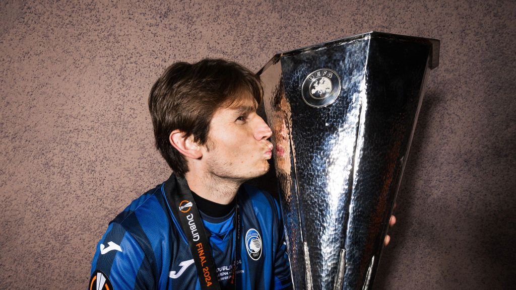 Getty Images / Alex Pantling - UEFA / Na zdjęciu: Marten de Roon