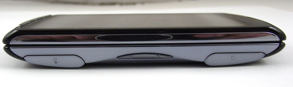Sony Ericsson Xperia PLAY, czyli rewolucja w graniu na komórkach [pierwsze wrażenia] 11