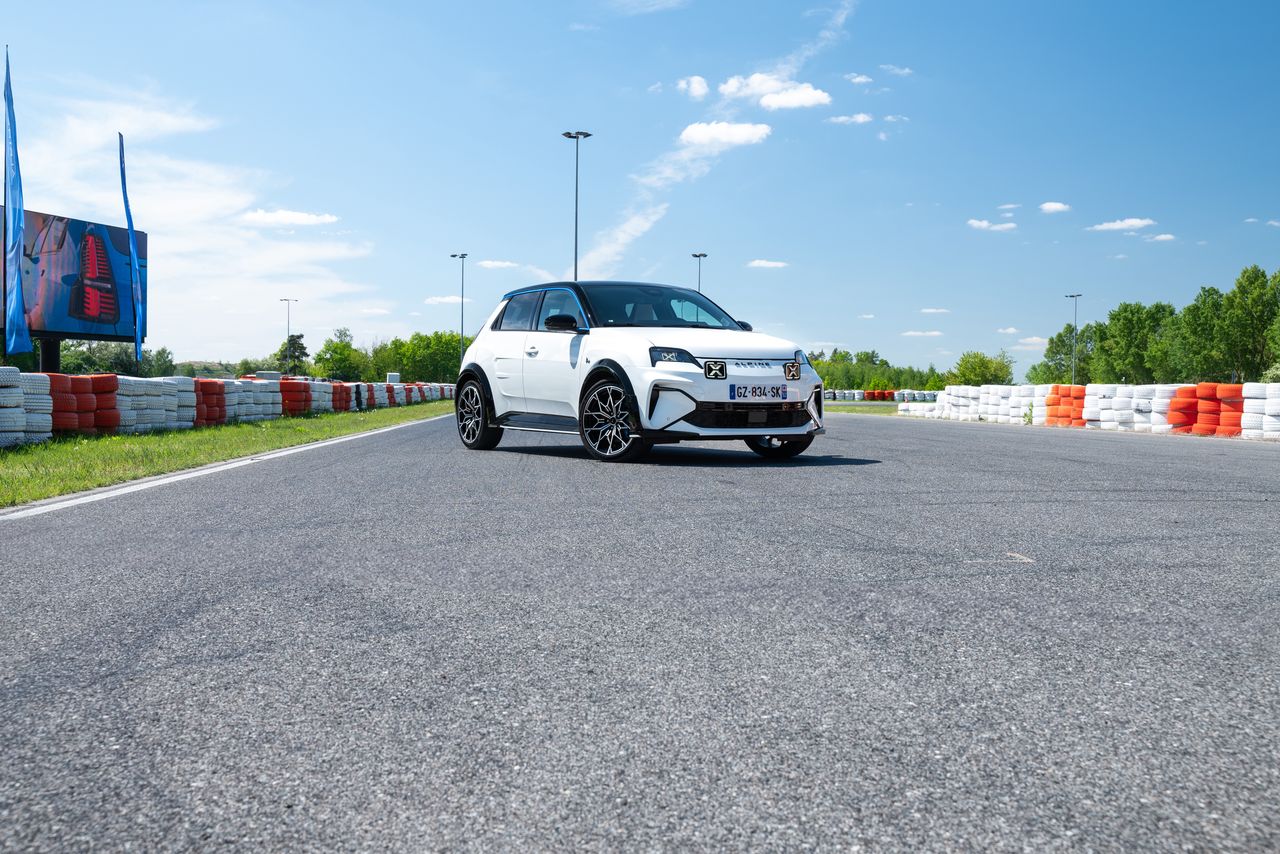 Pierwsza jazda: Alpine A290 – próba przywołania wspomnień