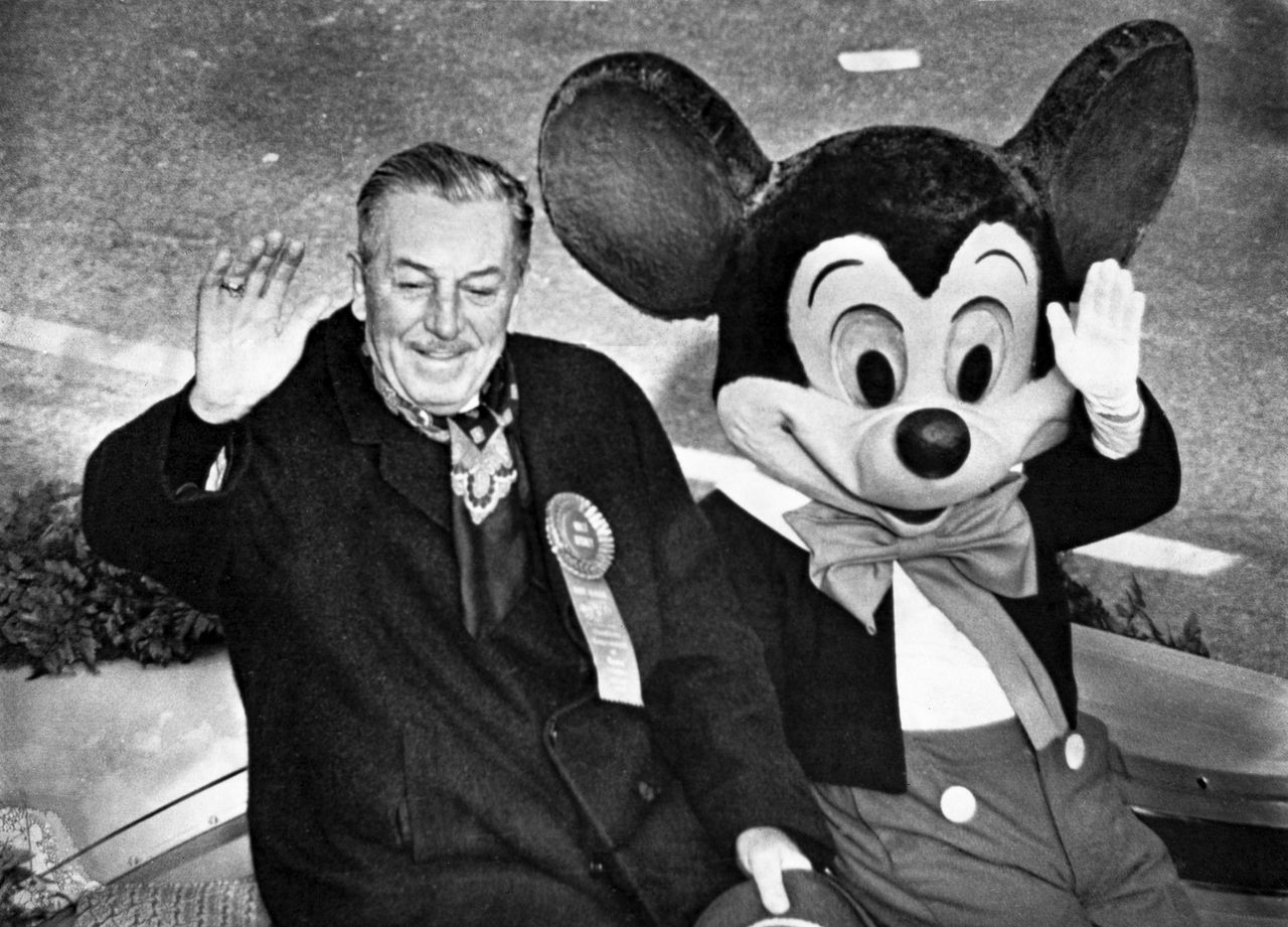 Walt Disney był ojcem Myszki Miki i Kaczora Donalda. "Tyran, seksista i antysemita?"