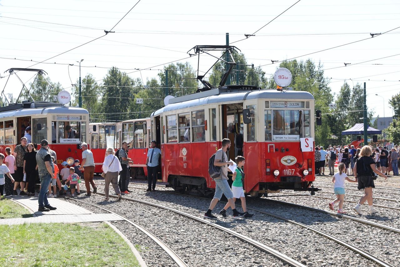 Chorzów: Tramwaje mają już 95 lat. Parada przejechała przez miasto
