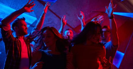 Pierwszy Ecstatic Dance w Lublinie! Taniec bez ocen i używek już dziś w Ogrodzie Saskim
