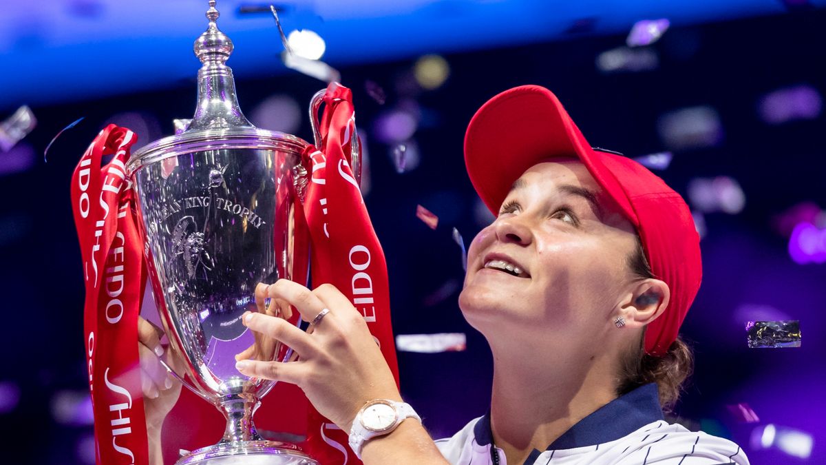 Zdjęcie okładkowe artykułu: PAP/EPA / ALEX PLAVEVSKI / Na zdjęciu: Ashleigh Barty, mistrzyni WTA Finals 2019