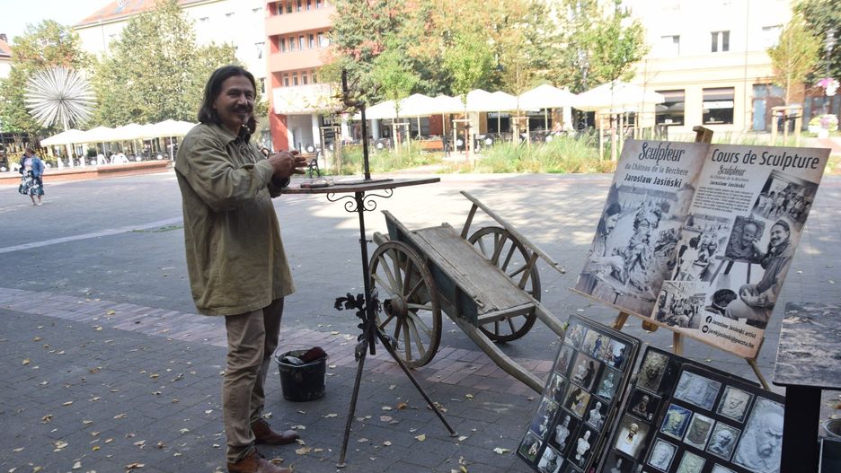 Jarosław Jasiński na placu Baczyńskiego w Tychach