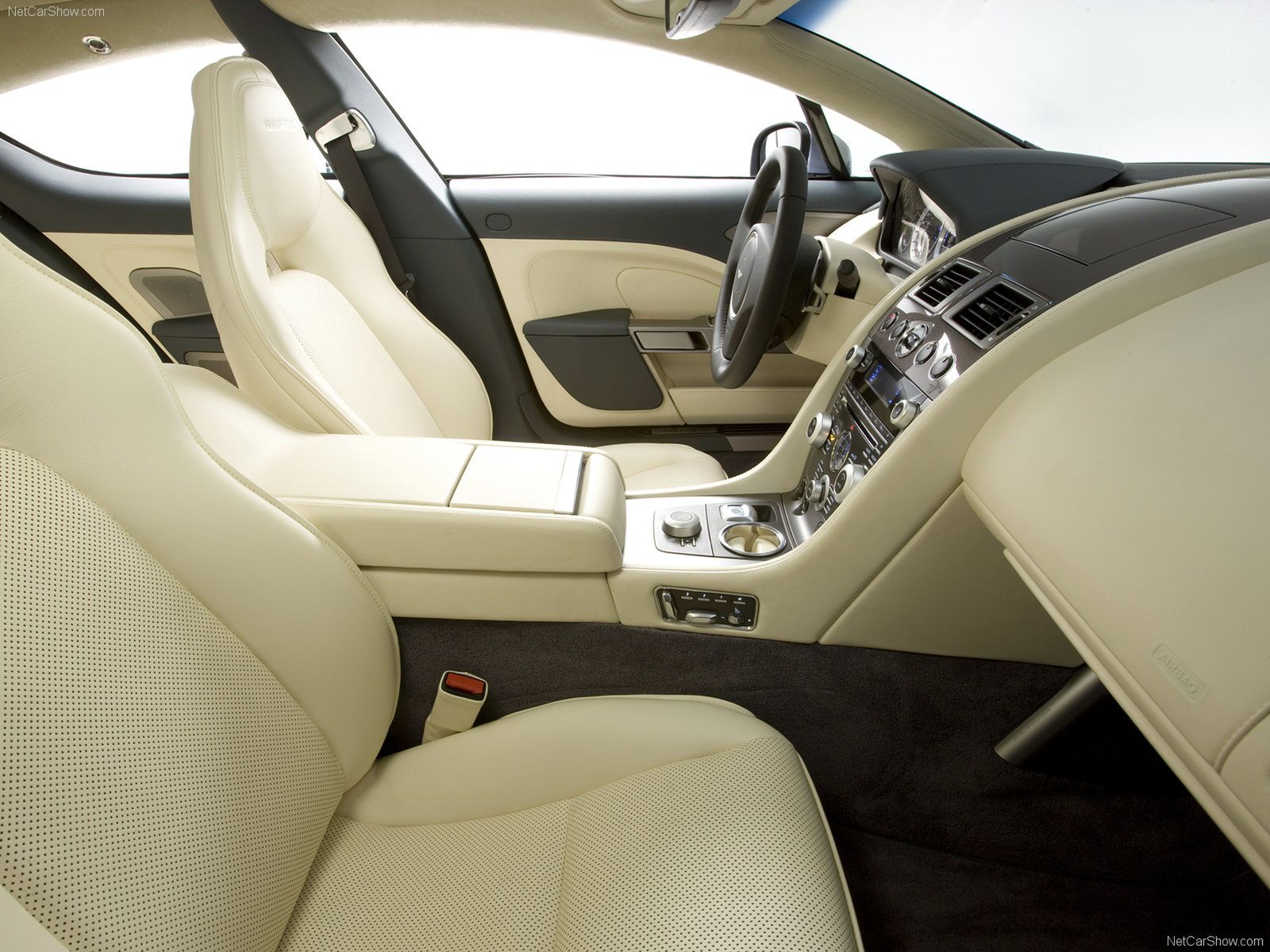 Aston Martin Rapide 5