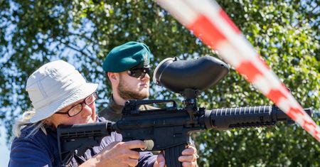 "Fajne czasy już odeszły". Po aferze z syrenami emerytowany pułkownik wzywa do powszechnej edukacji