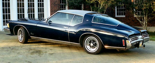 Buick Riviera Boattail