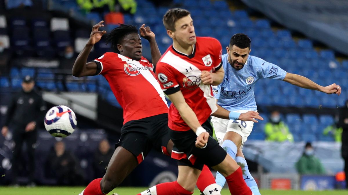 PAP/EPA / Clive Brunskill / Na zdjęciu: Jan Bednarek (w środku) 