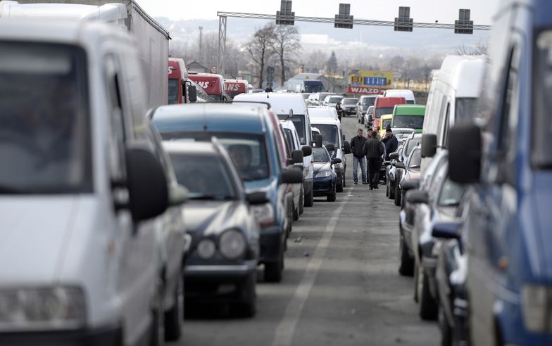 Duże utrudnienia na przejściach granicznych z Białorusią