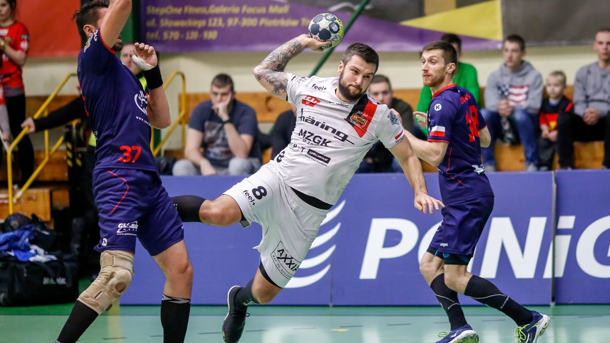 WP SportoweFakty / Krzysztof Betnerowicz / Na zdjęciu: Szymon Woynowski (w środku)