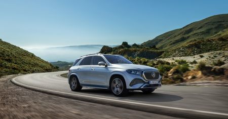 Mercedes odświeżył GLE. Nowy kokpit to niejedyna zmiana
