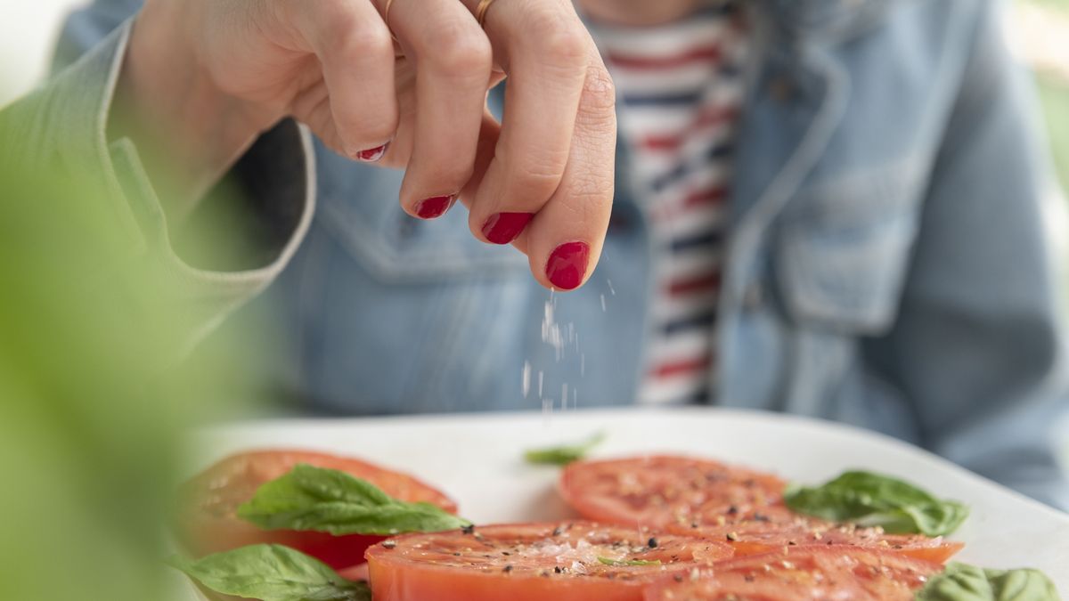 Nie wszyscy lekarze wiedzą, że sól szkodzi nie tylko sercu