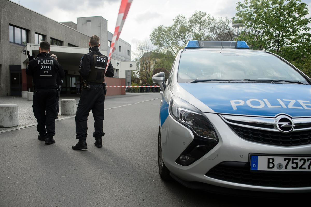 Niemiecka policja ostrzega przed zamachowcami