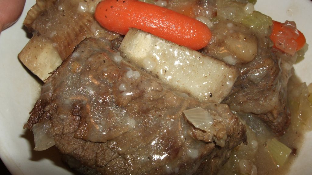 Duszone żeberka wołowe bez kości (mięso i tłuszcz, II klasa mięsa)